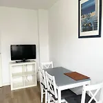 Duesseldorf Messe And Airport, 2-bedroom With Kitchen And Garden Apartment