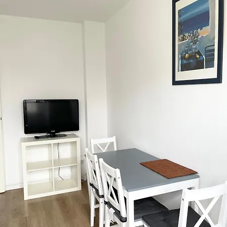 Düsseldorf Messe&airport, 2-bedroom With Kitchen&garden Appartement