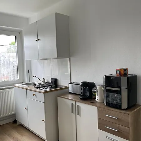 Duesseldorf Messe And Airport, 2-bedroom With Kitchen And Garden Apartment Duisburg