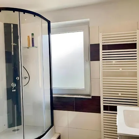 Duesseldorf Messe And Airport, 2-bedroom With Kitchen And Garden 公寓