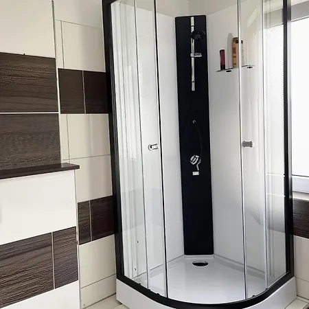 公寓 Duesseldorf Messe And Airport, 2-bedroom With Kitchen And Garden