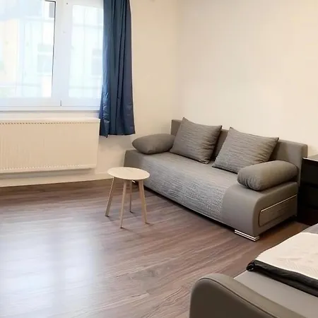 Duesseldorf Messe And Airport, 2-bedroom With Kitchen And Garden 公寓