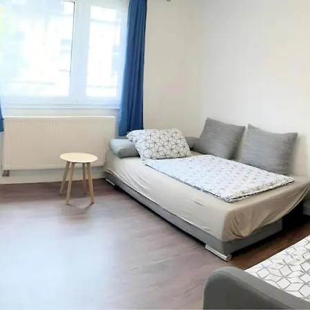 公寓 Duesseldorf Messe And Airport, 2-bedroom With Kitchen And Garden 杜伊斯堡