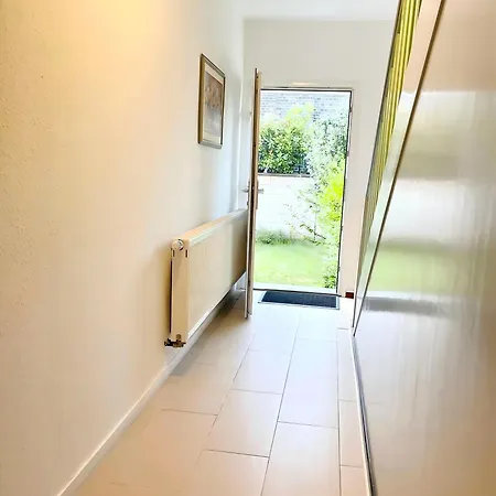 公寓 Duesseldorf Messe And Airport, 2-bedroom With Kitchen And Garden *